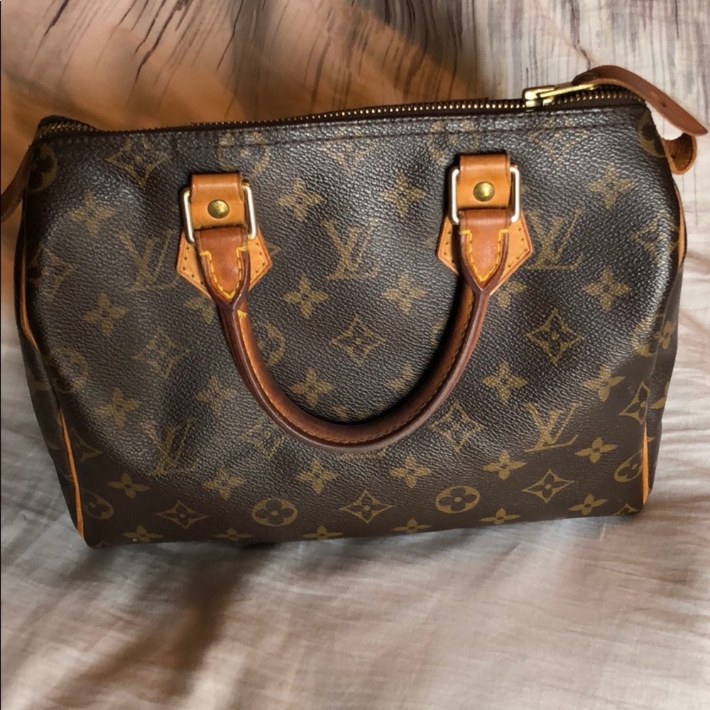 Authentic Louis Vuitton Speedy 25